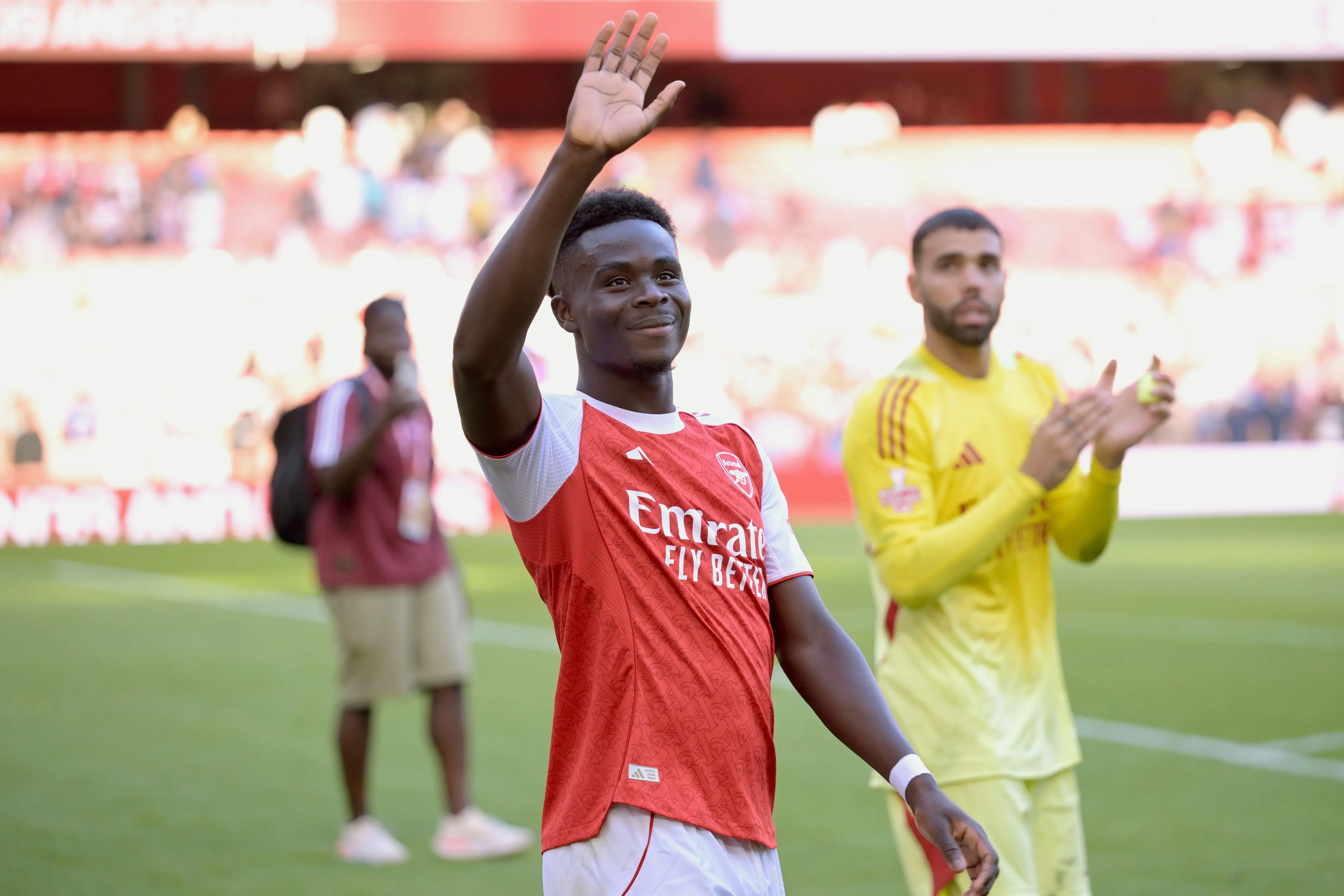 中场更新换, 以赖斯搭档