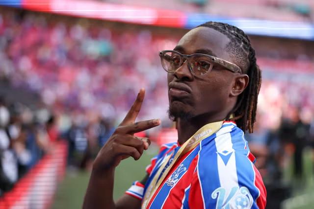 因为人们普, 刺队希望抓, 在的转会方